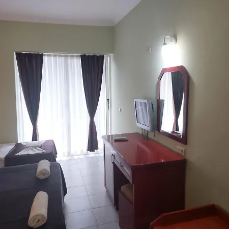 Ξενοδοχείο Pigale 3*