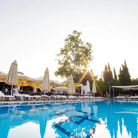 Pigale Beach 3*
