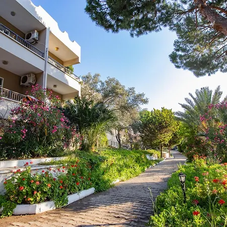 Pigale Beach 3* Кушадасы